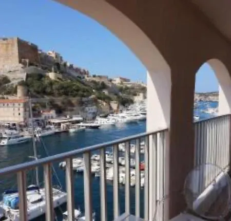 La Terrasse De * بونيفَسْيو