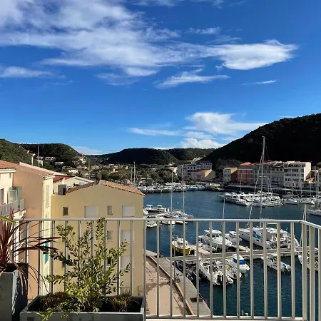 La Terrasse De *